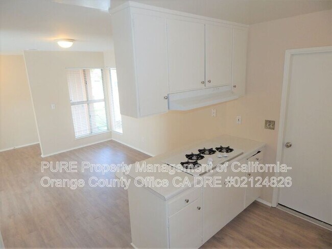 Building Photo - 6092 Larchwood Dr
