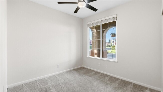 Building Photo - 1528 Morning Glory Ln