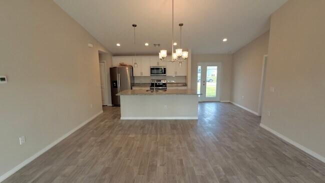 Building Photo - 2920 NW 4th Pl