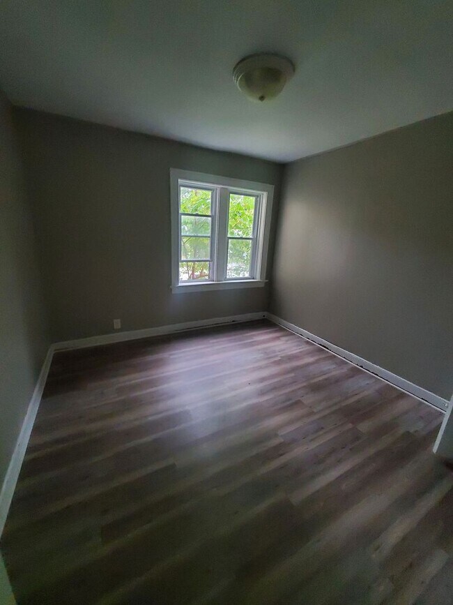 Interior Photo - 4603 N 29th St - 6 unit