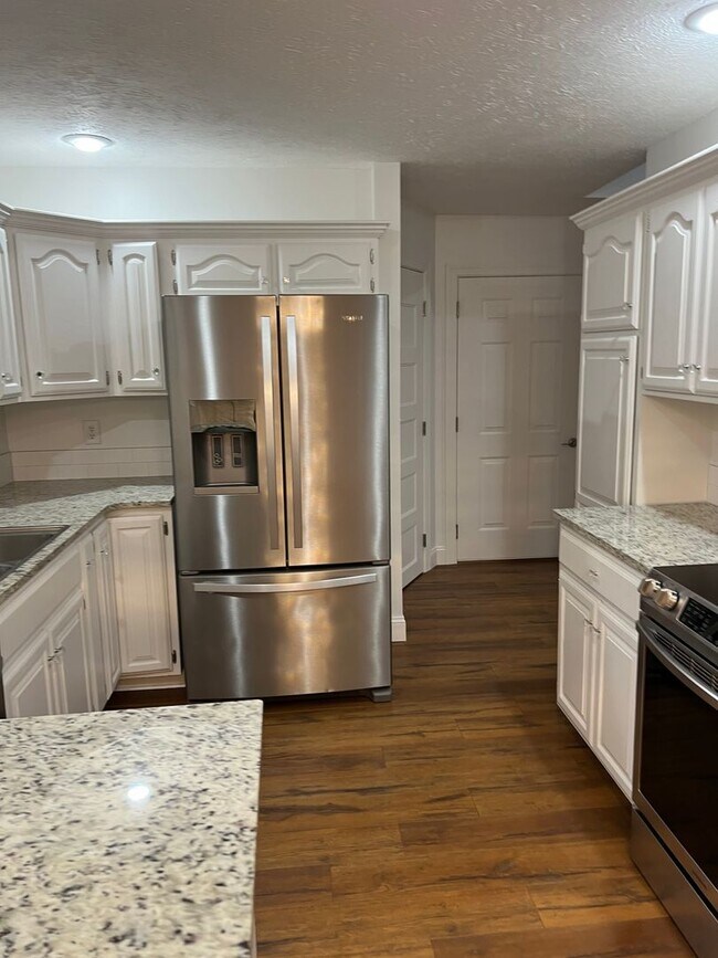 Building Photo - Galloway District RENTAL!  3-Bed, 2-Bath, 2-Car Garage