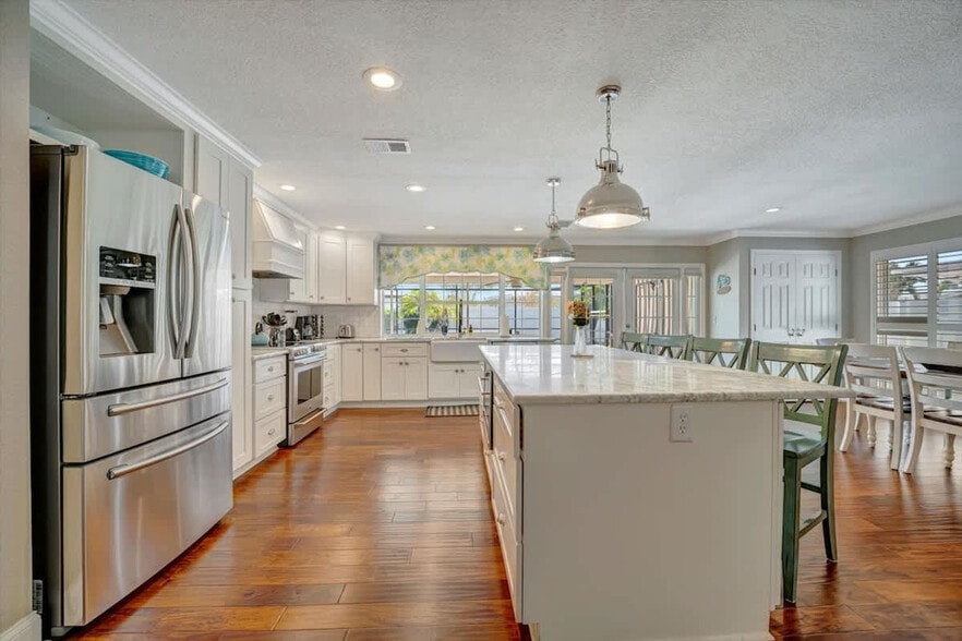 Building Photo - 14914 Crown Dr
