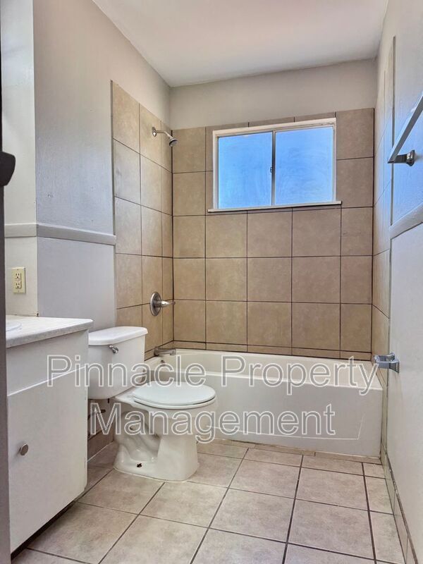 Building Photo - 2707 Lsu Ave