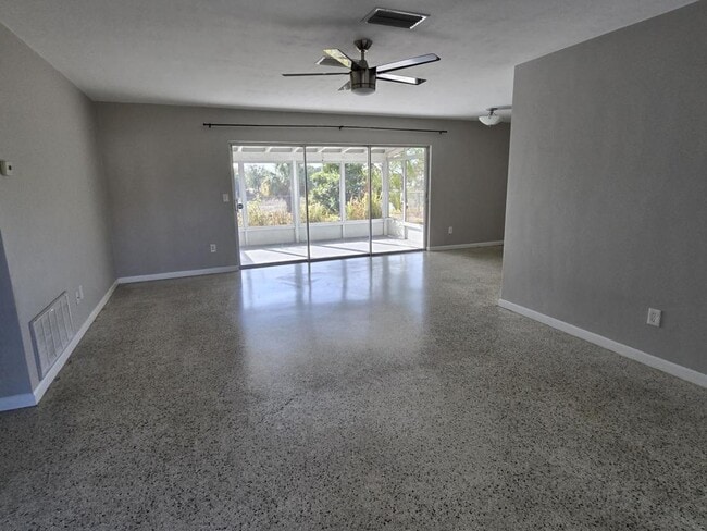 Building Photo - 6258 Harcross Ct