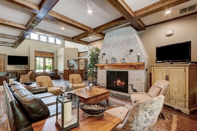 Building Photo - 3/2 with amazing community amenities!