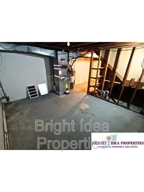 Building Photo - 1171 County B Rd W