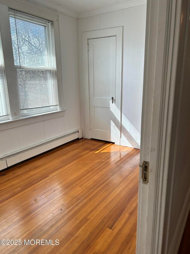 Building Photo - 17 Codington Pl