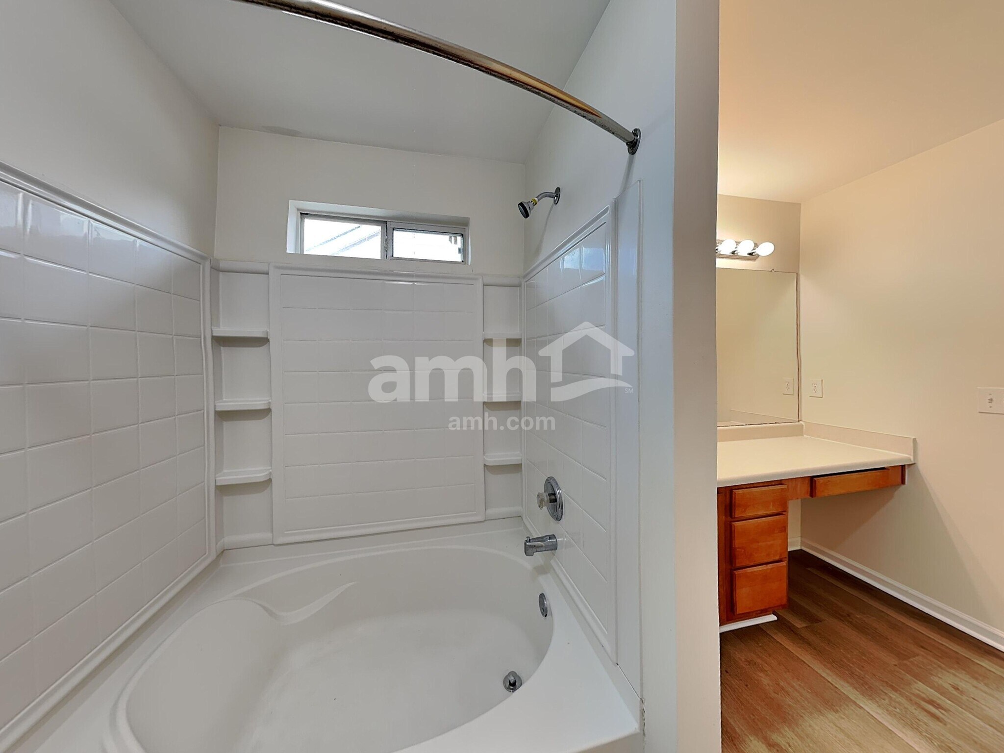 Building Photo - 70 Camden Way