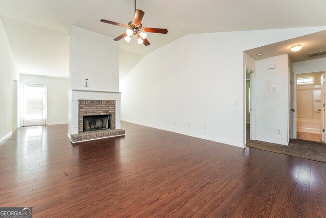 Building Photo - 3102 Delaware Loop
