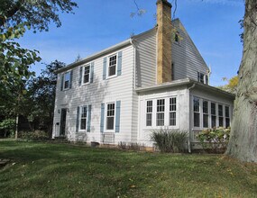 Building Photo - Four Bedroom Home in Milwood
