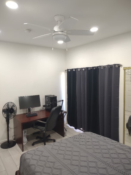 Building Photo - 10943 Laurel Canyon Blvd