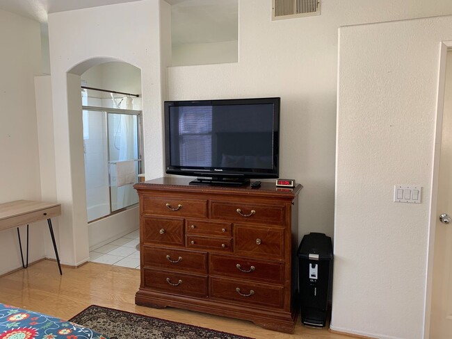 Building Photo - FURNISHED Mission Valley TOWNHOME! Enjoy S...