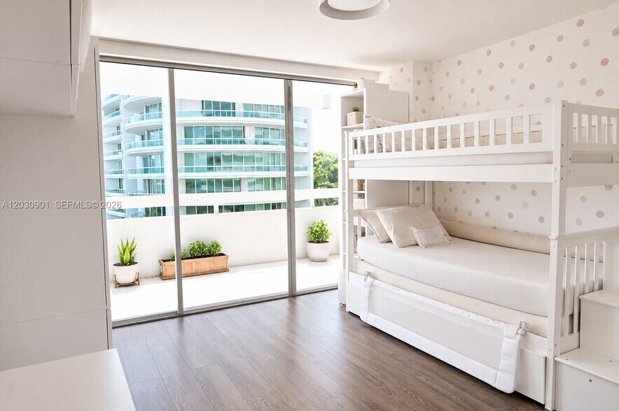 Building Photo - 1627 Brickell Ave