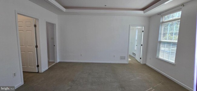 Building Photo - 5658 Virginia Ln