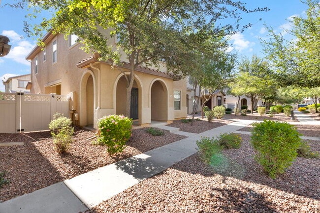 Building Photo - 946 S Hawk Ln