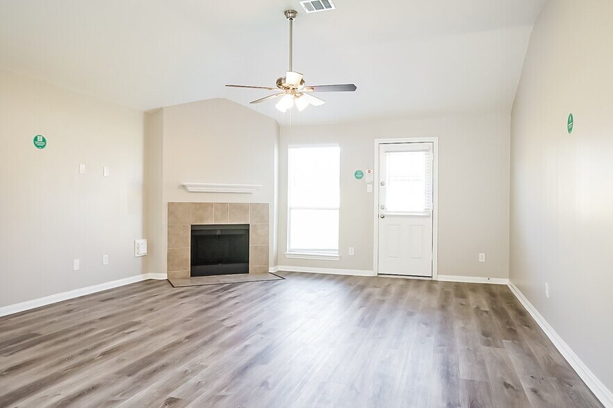Building Photo - 4011 Teal Vista Ct