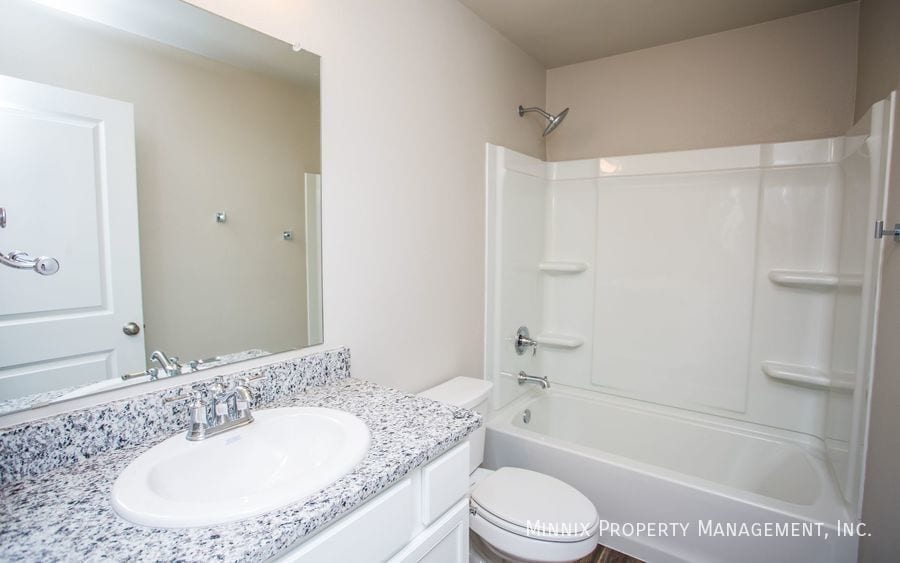 Building Photo - 2105 Kirksey Ave