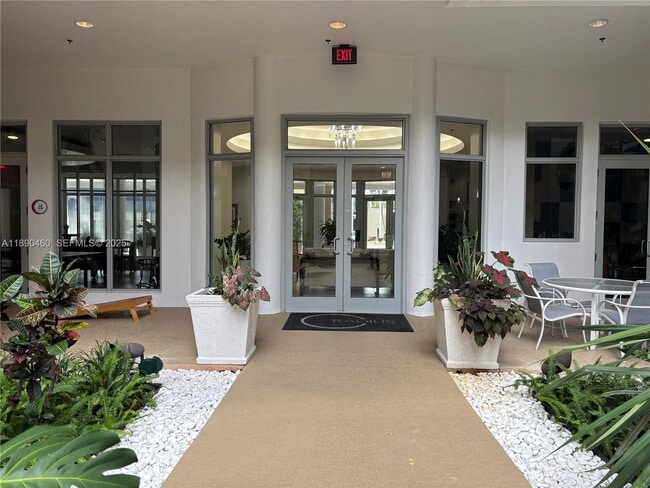 Building Photo - 1830 Radius Dr