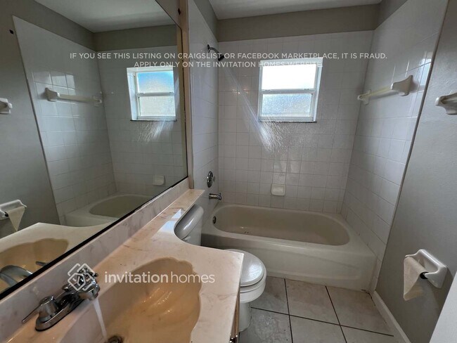 Building Photo - 2089 SW Idaho Ln