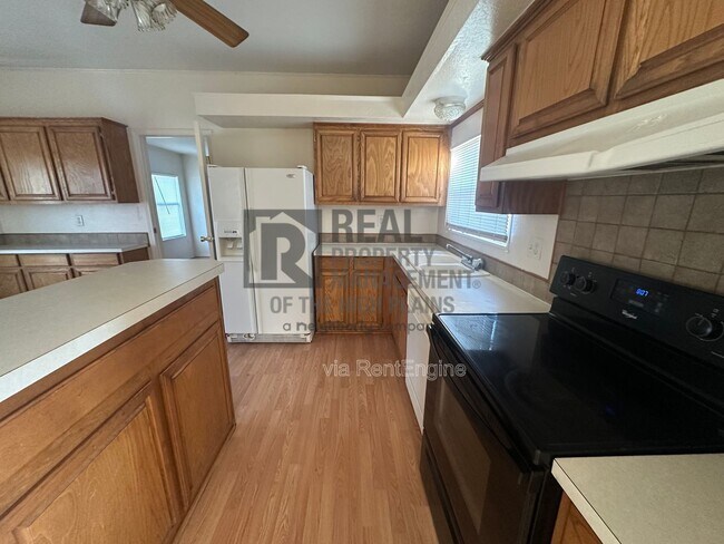 Building Photo - 8230 Upton Rd