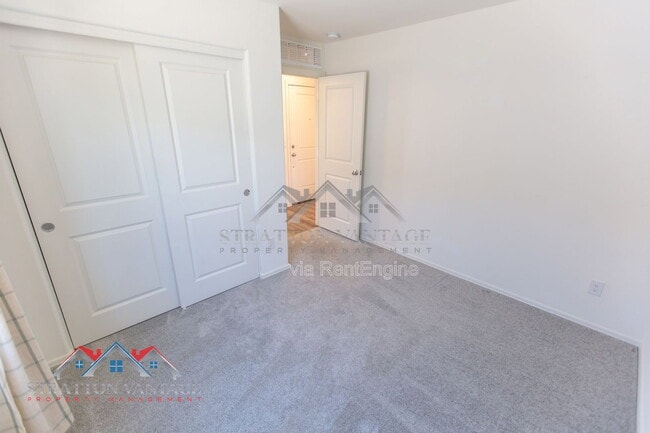 Building Photo - 1474 W Inca Dr