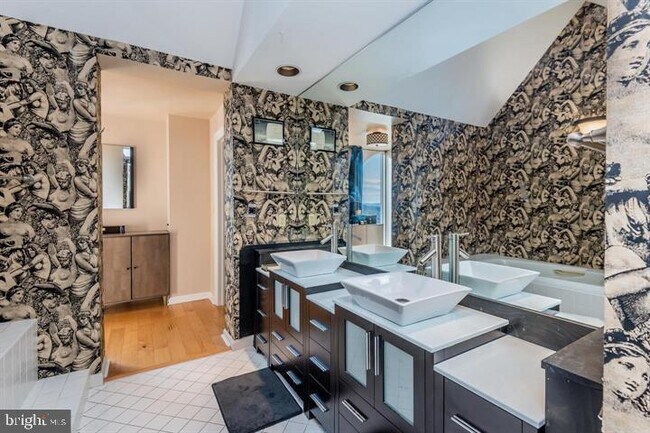 Building Photo - 1510 Waterford