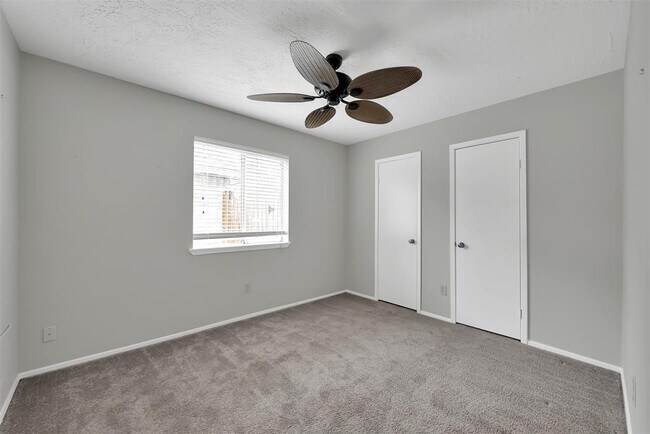Building Photo - 4730 Temple Bell Dr