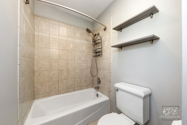 Building Photo - 350 Pearson Cir