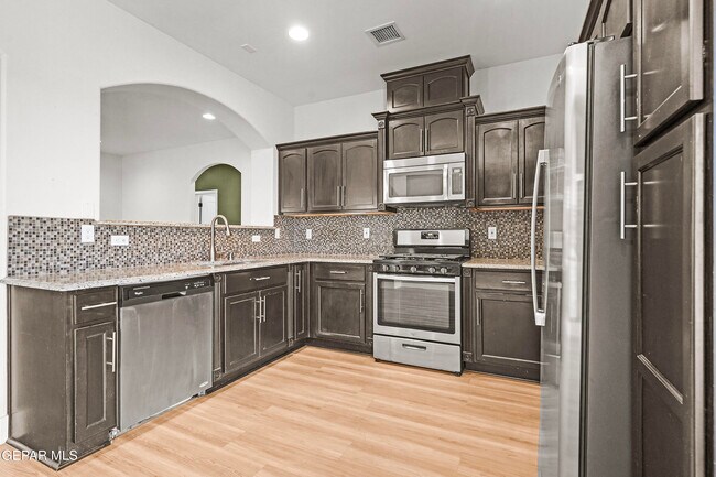 Building Photo - 13538 Lawkland St