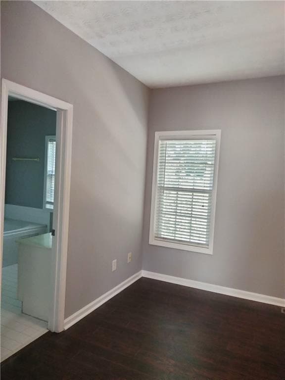 Building Photo - 3299 Hampton Green Way