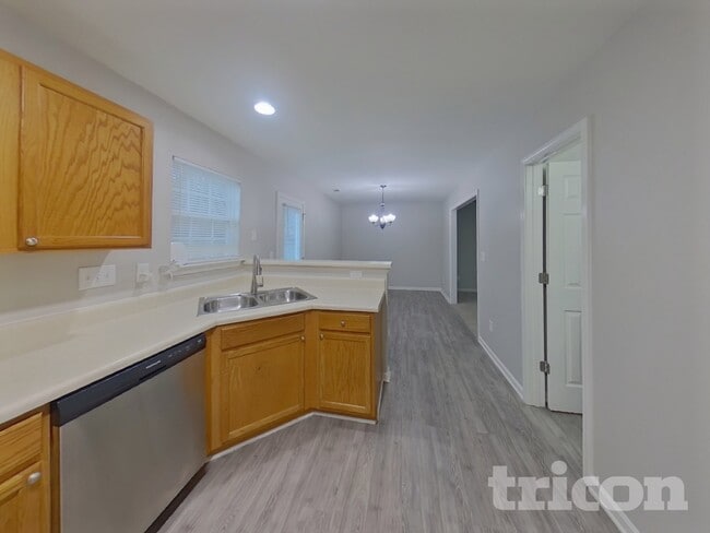 Building Photo - 1481 Mitchell Glen St