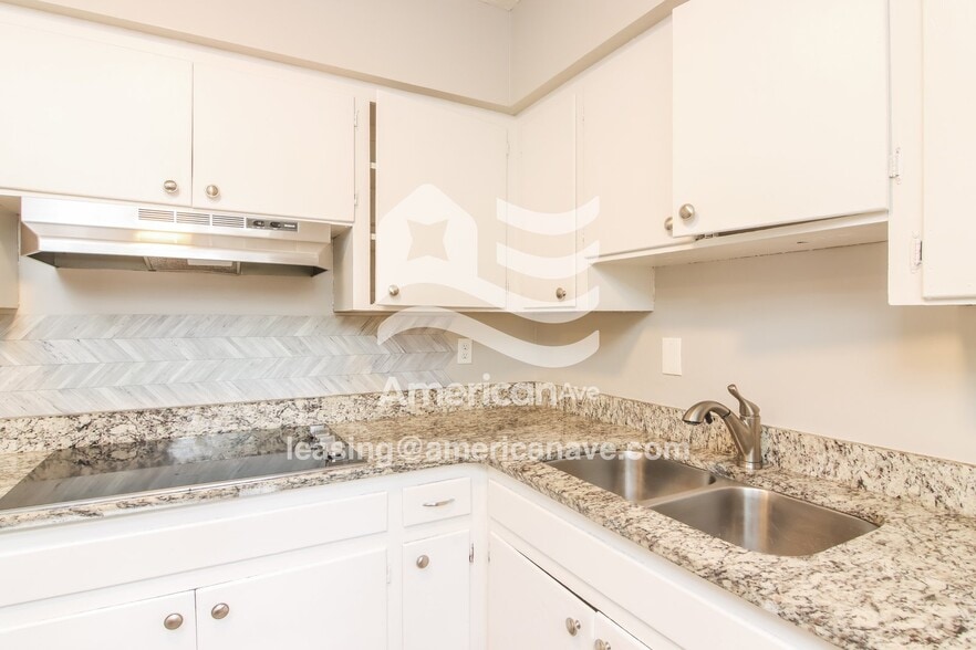 Building Photo - 4718 Marino St