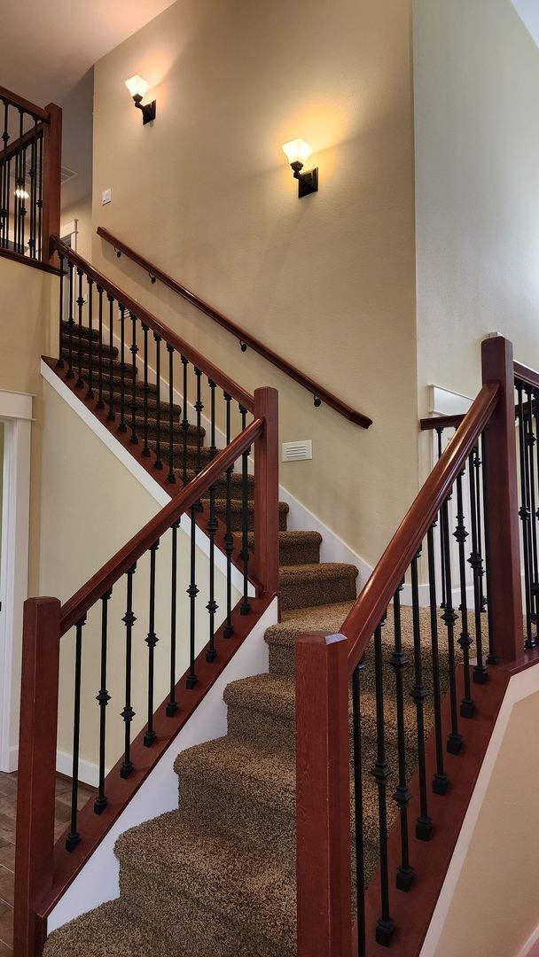 Building Photo - Beautiful Campus Glen 4-Bedroom!