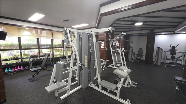 Building Photo - 18151 NE 31st Ct