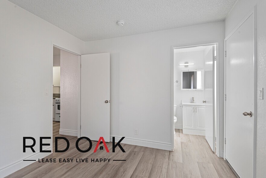 Building Photo - 1542 Orizaba Ave