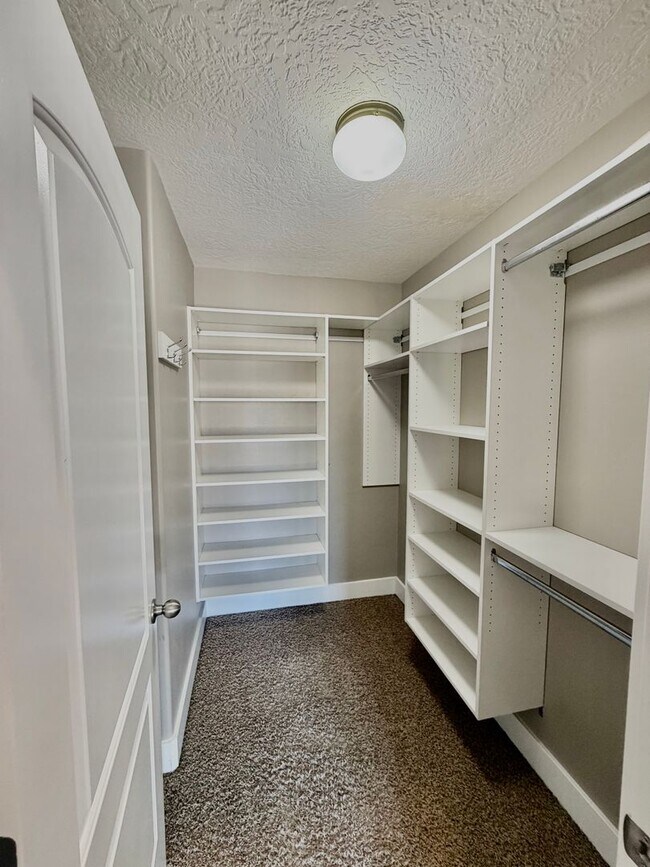 Building Photo - Lehi 3 Bedroom Town Home Pets OK