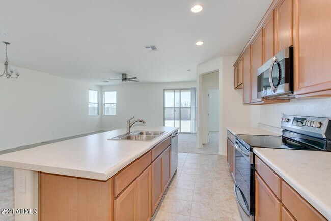 Building Photo - 17677 W Country Club Terrace