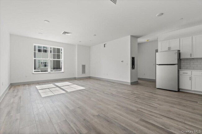 Building Photo - 75 Forester Ave