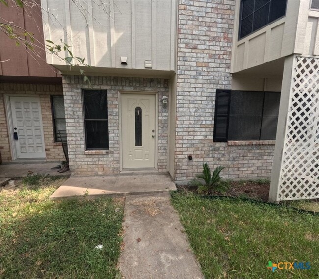 Building Photo - 207 Palmwood Dr