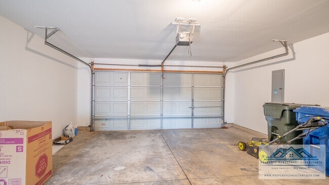 Building Photo - 102 Millbury Way