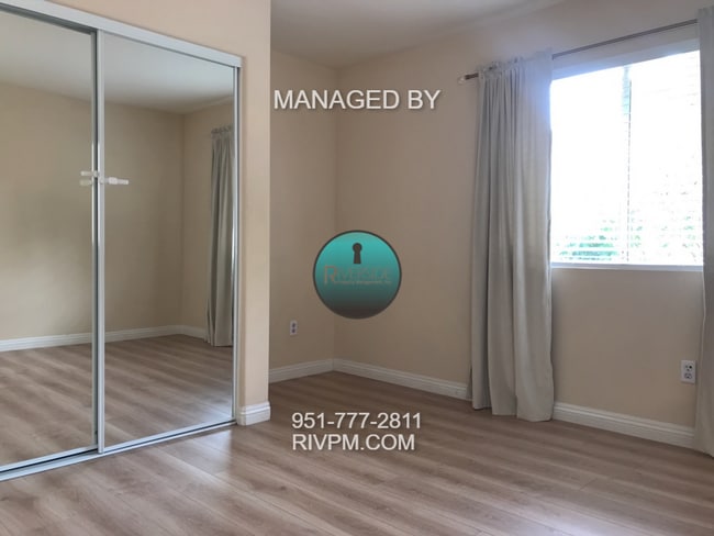 Building Photo - Beautiful 4-Bedroom Home with Pool & Garde...