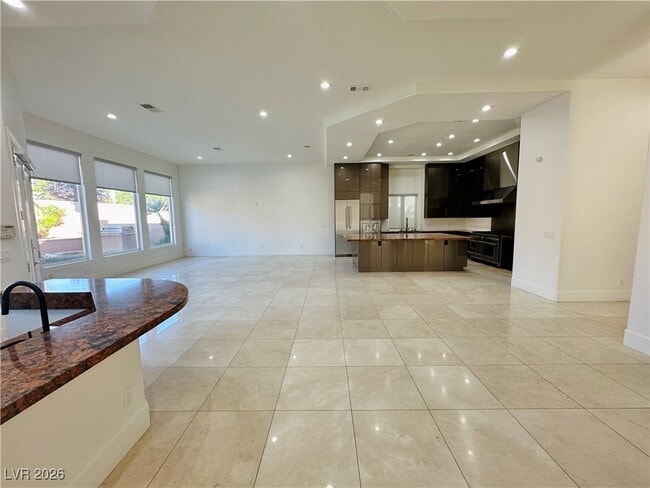 Building Photo - 2025 Grouse St