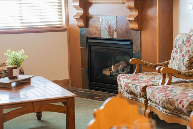 Building Photo - Charming Zermatt Villa | 2BR | Mountainsid...