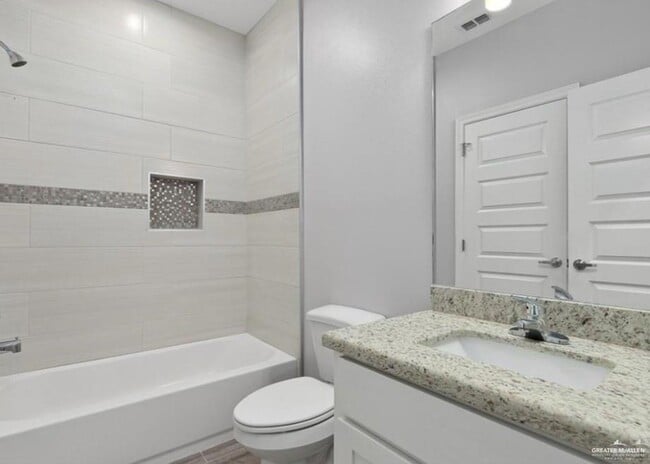 Building Photo - 10 Retama Ln