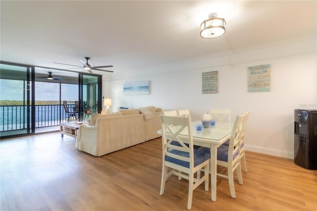 Building Photo - 4253 Bay Beach Ln