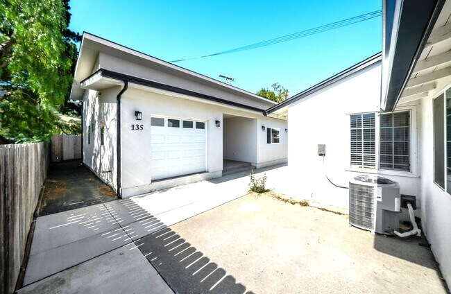 Building Photo - 133-135 Foothill Blvd