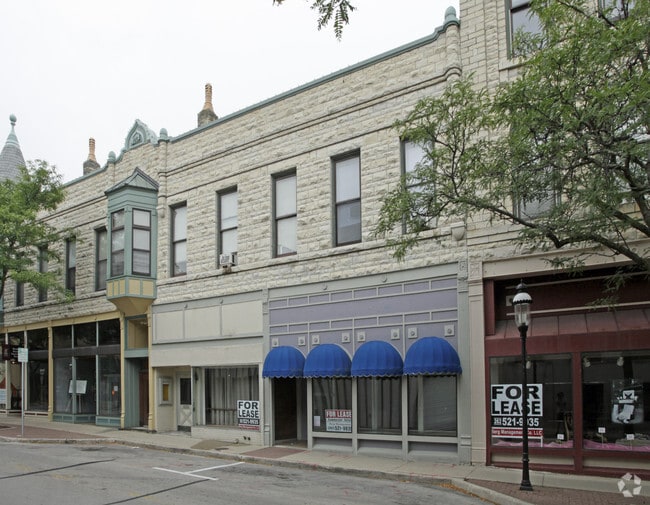 Primary Photo - Putney Apartments