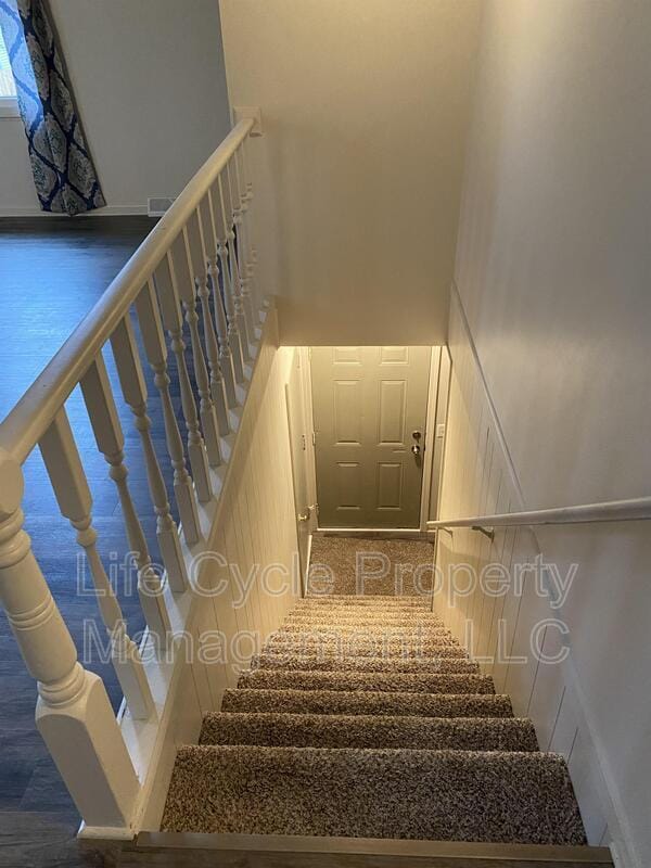 Building Photo - 998 52nd St SE