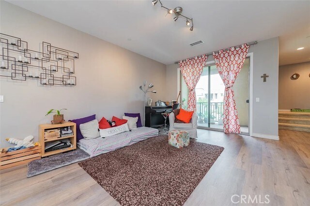 Building Photo - 118 Cadence