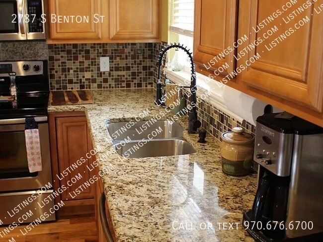 Building Photo - 2787 S Benton St
